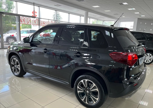 Suzuki Vitara cena 124590 przebieg: 5, rok produkcji 2024 z Kisielice małe 154